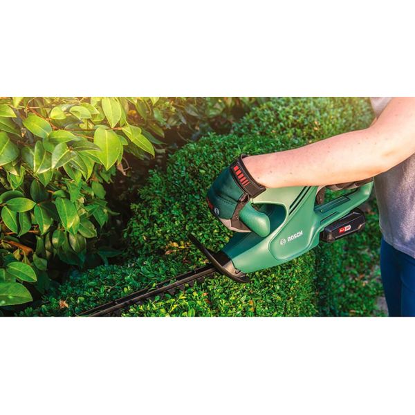 Кущоріз акумуляторний Bosch Easy HedgeCut 18-45 без акб і з/п (0600849H03)