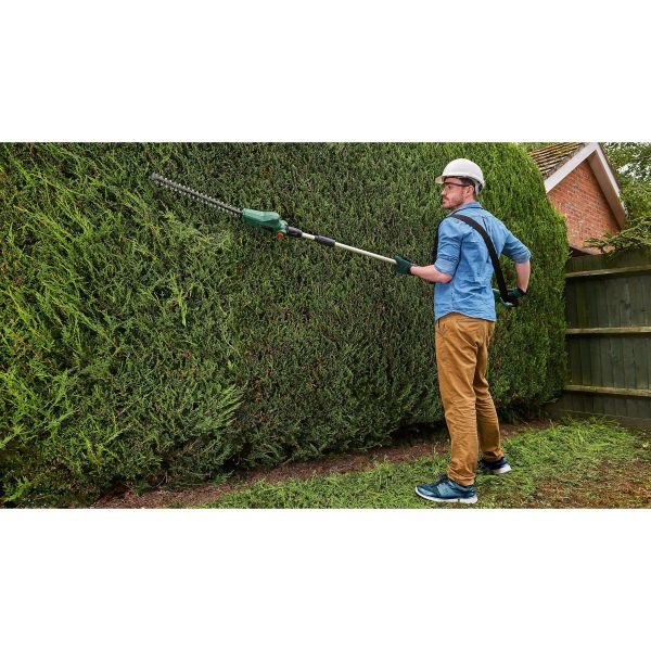 Кущоріз акумуляторний Bosch UniversalHedgePole 18, 1 акб 18 В 2.5 Ah і з/п AL 18V-20 (06008B3000)
