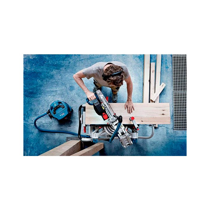 Акумуляторна торцовочная пилка Bosch GCM 18V-305 GDC Professional (0601B43000)
