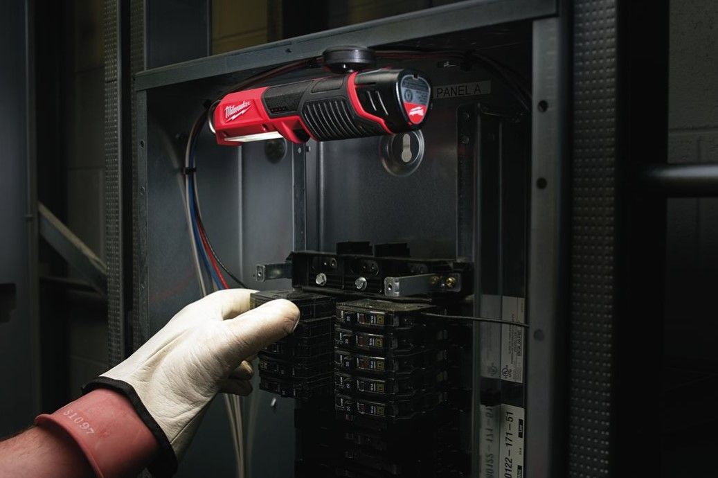 Аккумуляторный фонарь Milwaukee M12 SL (4932430178)
