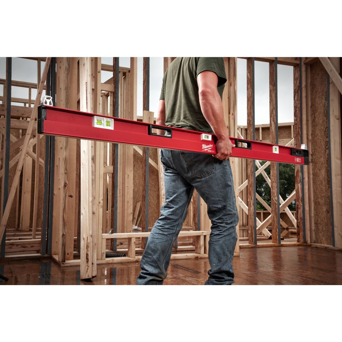 Рівень висувний MILWAUKEE 200см-366см (4932471355)