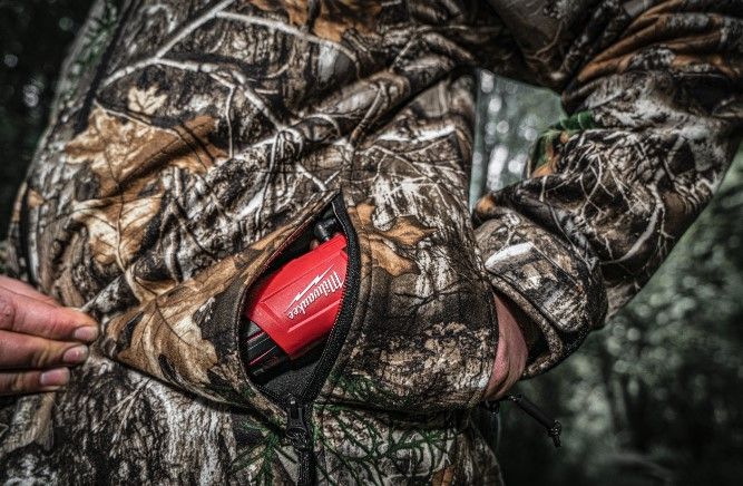 Куртка з підігрівом MILWAUKEE, M12 HJCAMO6-201(XL), камуфляжна (розмір XL) (+зар.пр., 1 акум.Х 2Аг) (4932492949)