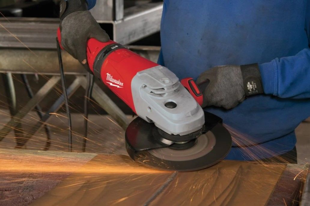Углошлифовальная машина MILWAUKEE 230 мм AGV 21-230 GEX 4933402304 (4933402304)