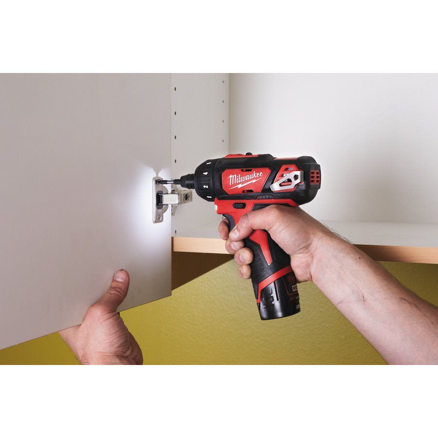 Шуруповерт акумуляторний 1/4'' HEX MILWAUKEE, M12 BD-0 (каркас, кліпса для ременя, картонне пакування) (4933441910)