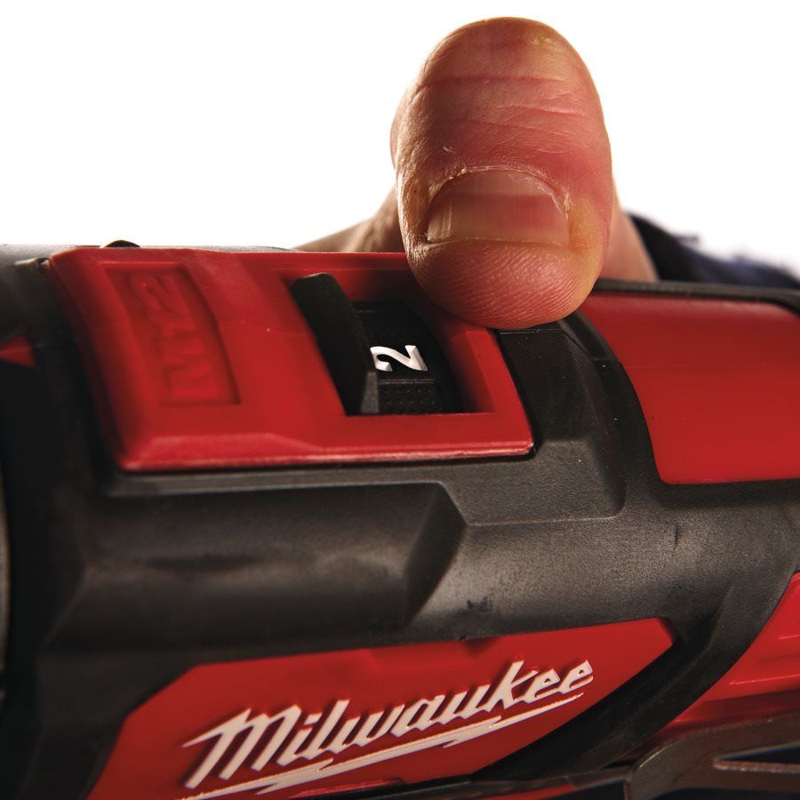 Дрель-шуруповерт ударная Milwaukee M12 BPD-0 без АКБ и ЗУ (4933441950)