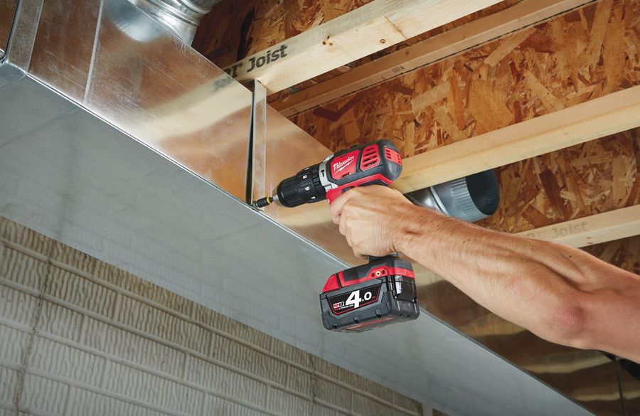 Дриль-шуруповерт з ударом акумуляторний MILWAUKEE M18 BPD-0, 50Нм (каркас, картонне пакування) (4933443500)