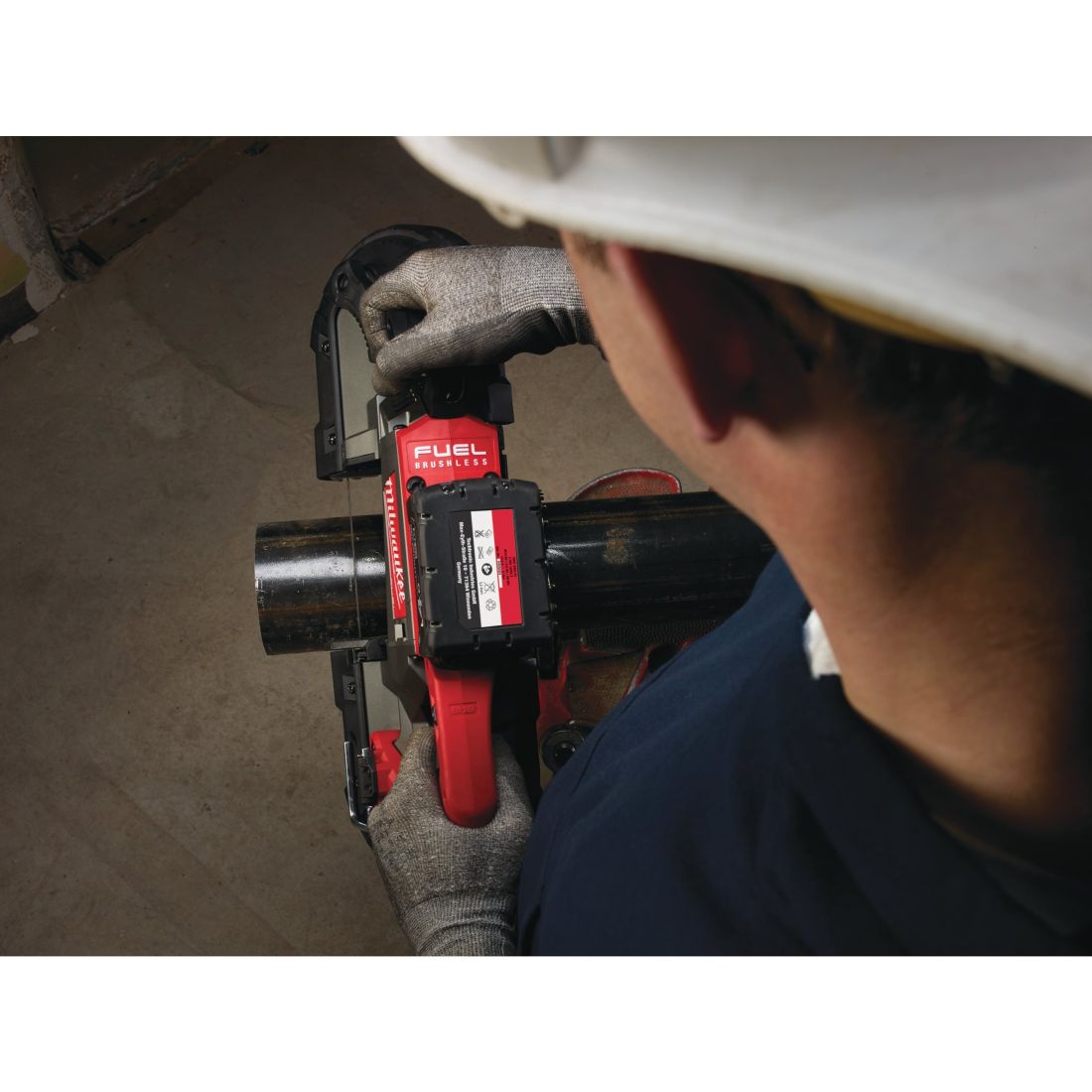 Пила стрічкова акумуляторна MILWAUKEE, M18 CBS125-502C (зарядний пристрій М12-18 FC, 2 акумулятори М18 В5 5Аг, кейс) (4933448195)