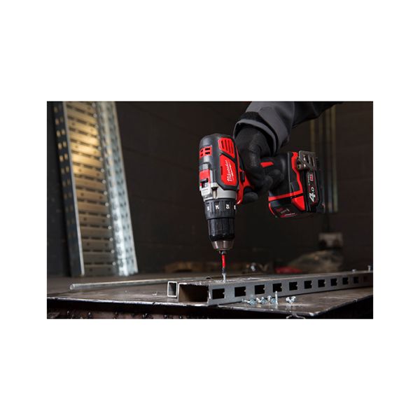 Аккумуляторная дрель-шуруповерт Milwaukee M18 BLDD-502C (4933448458)