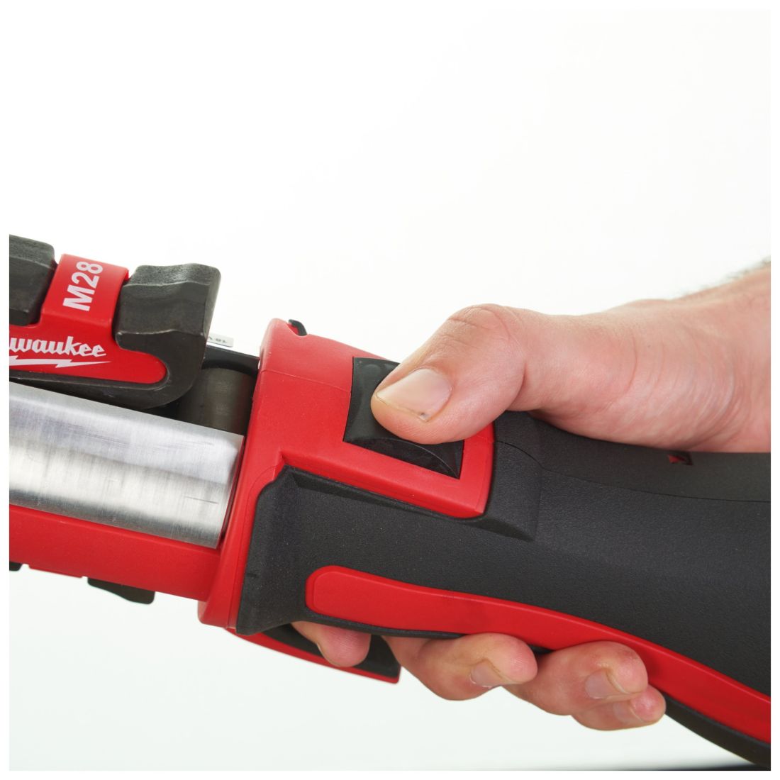 Обтискач гідравлічний акумуляторний для труб MILWAUKEE, M18 BLHPT-202C V-SET (зарядний пристрій М12-18 С, 2 акумулятори М18 В2 2 (4933451134)