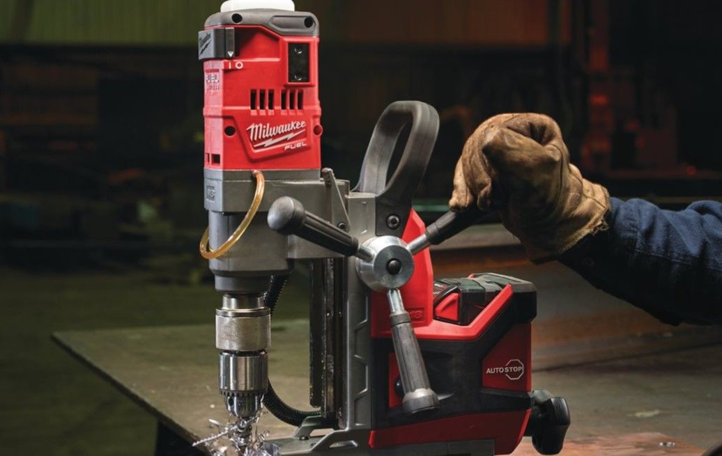 Дрель на магнитной станине Milwaukee M18 FMDP-0C (кейс) без АКБ и ЗУ (4933451636)