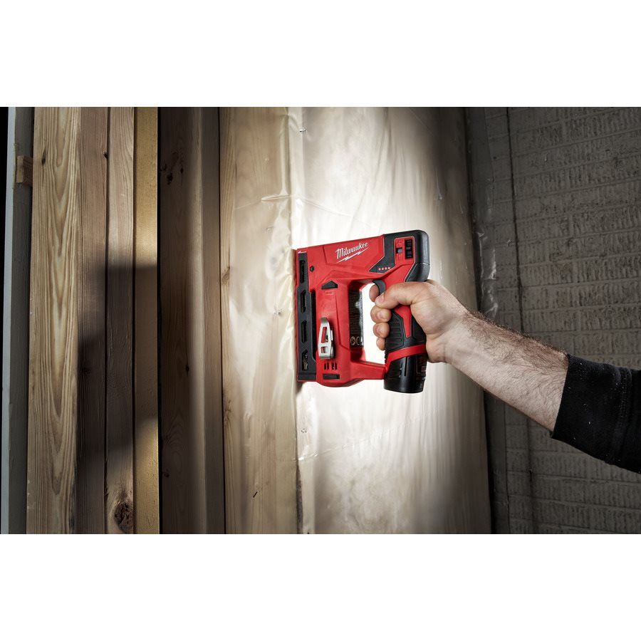 Аккумуляторный степлер Milwaukee M12 BST-0 (4933459634)