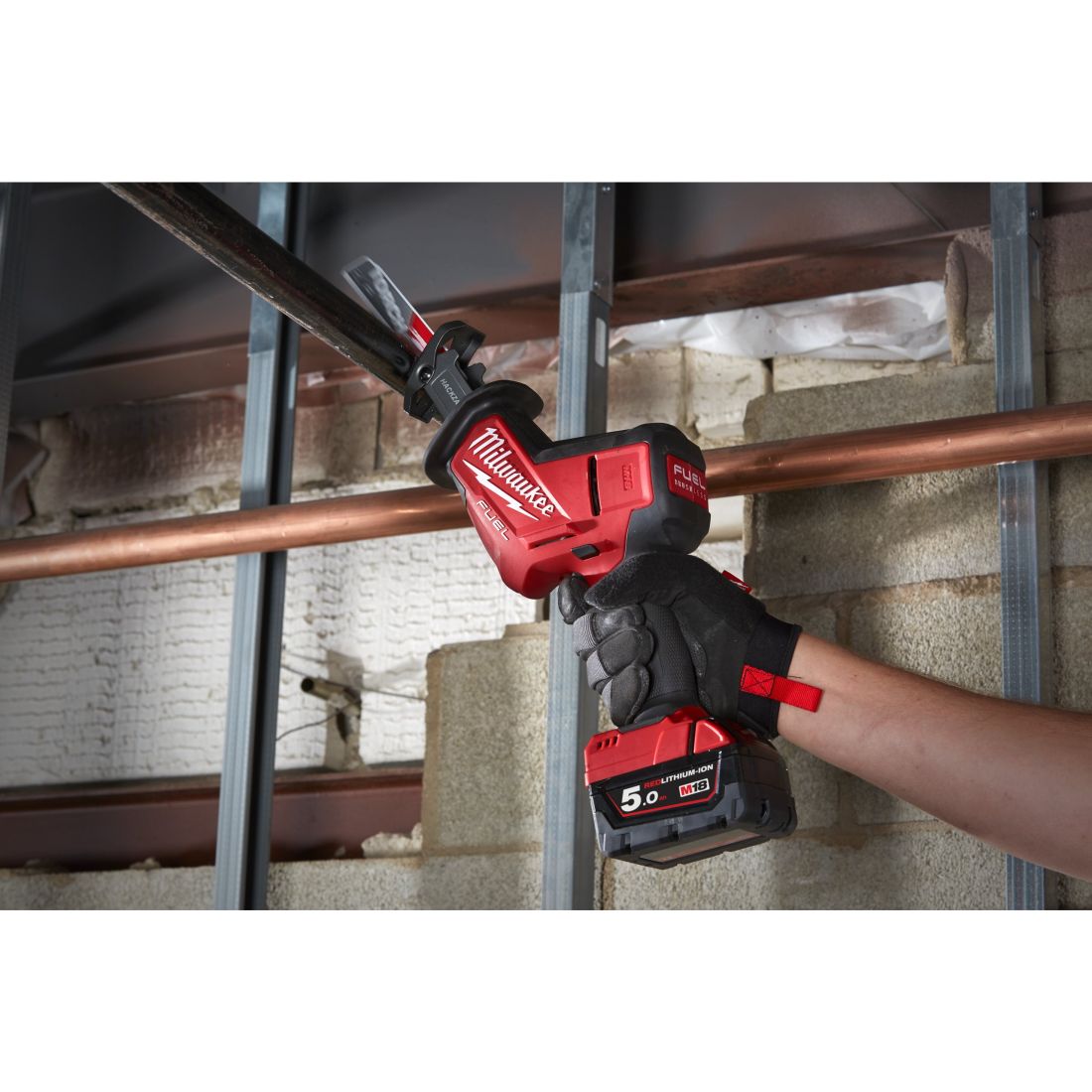 Пила шабельна акумуляторна MILWAUKEE, M18 FHZ-502X (зарядий пристрій M12-18 FC, 2 акумулятори М18 В5 5Аг, полотно, HDкейс) (4933459885)