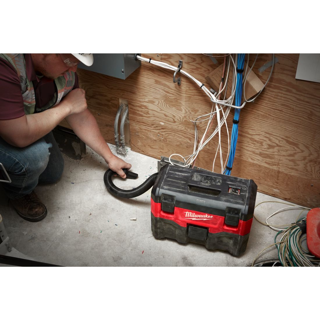 Пилосос акумуляторний MILWAUKEE, M18 VC2-0 для сухого і вологого прибирання (4933464029)