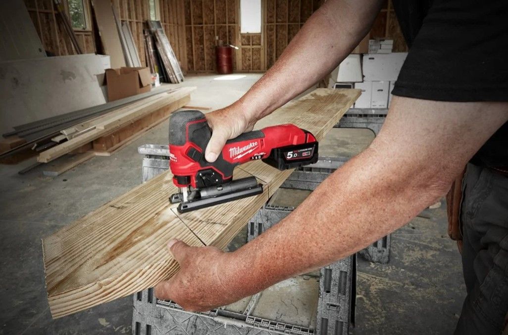 Пила лобзикова акумуляторна безщіткова MILWAUKEE M18 FBJS-0X (каркас, аксесуари, HDкейс) (4933464799)