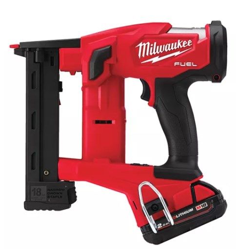 Степлер скобозабивний акумуляторний завужений безщітковий MILWAUKEE, M18 FNCS18GS-202X, скоба 9,5-38мм (зарядний пристрій M12-18 (4933471940)