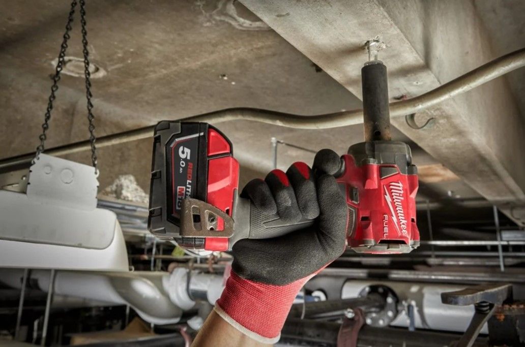 Гайковерт акумуляторний безщітковий 1/2'' MILWAUKEE, M18 FIW2P12-0X, 339Нм, з піном (каркас, кліпса для реміня, HDкейс) (4933478446)
