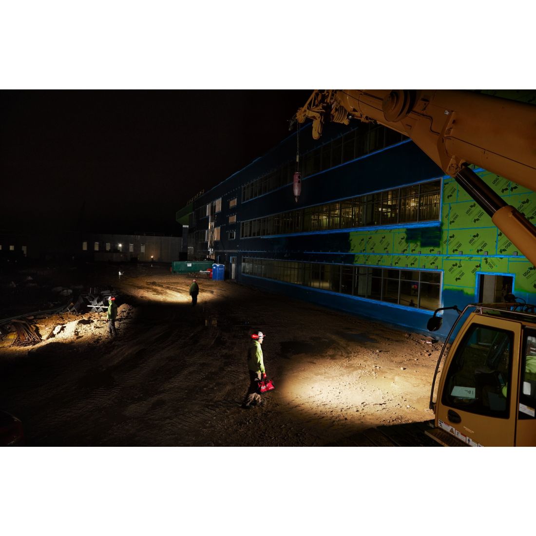 Ліхтар світлодіодний акумуляторний налобний MILWAUKEE, L4 HL-VIS-301 (4933479768)