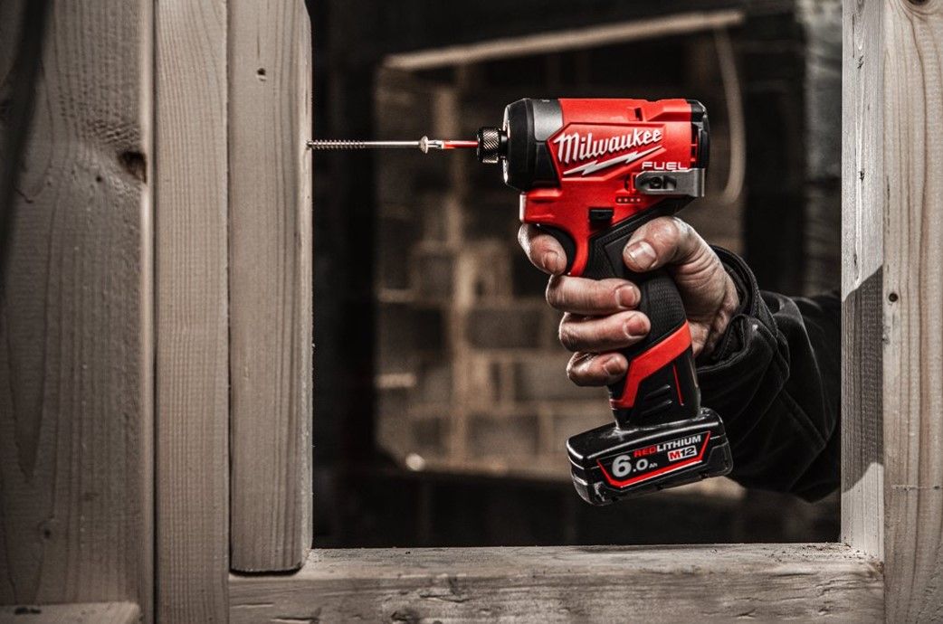 Гвинтокрут акумуляторний 1/4" HEX MILWAUKEE, M12 FID2-0, 170Нм (4933479876)