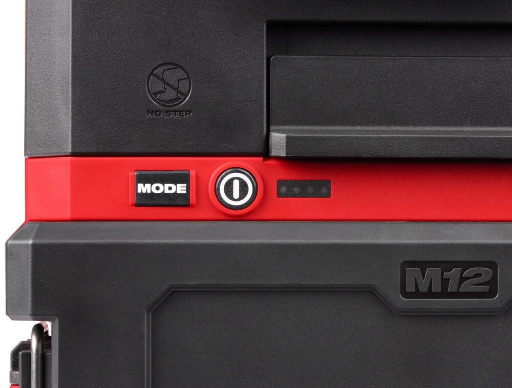 Ліхтар світлодіодний акумуляторний/органайзер PACKOUT, з портами USB-A / USB-C MILWAUKEE, M12 POAL-0 (4933480473)