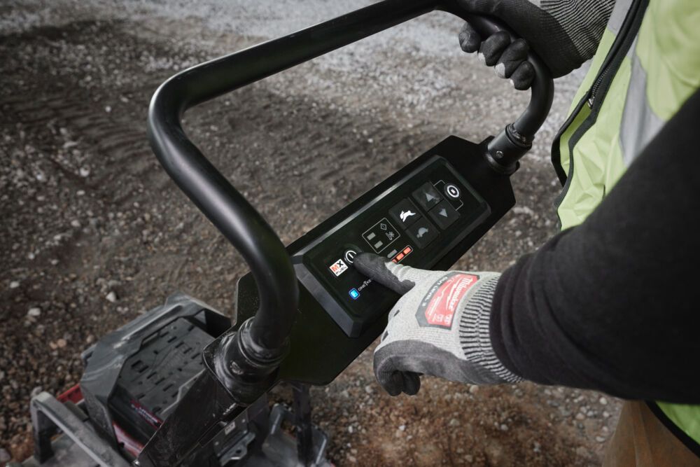 Віброплита акумуляторна MILWAUKEE MXF PC50-122 (4933493268)