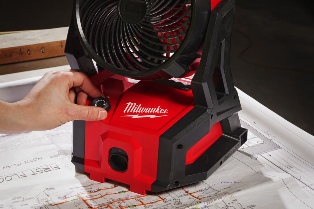 Вентилятор акумуляторний безщітковий MILWAUKEE M18 AFG2-0 (4933493443)