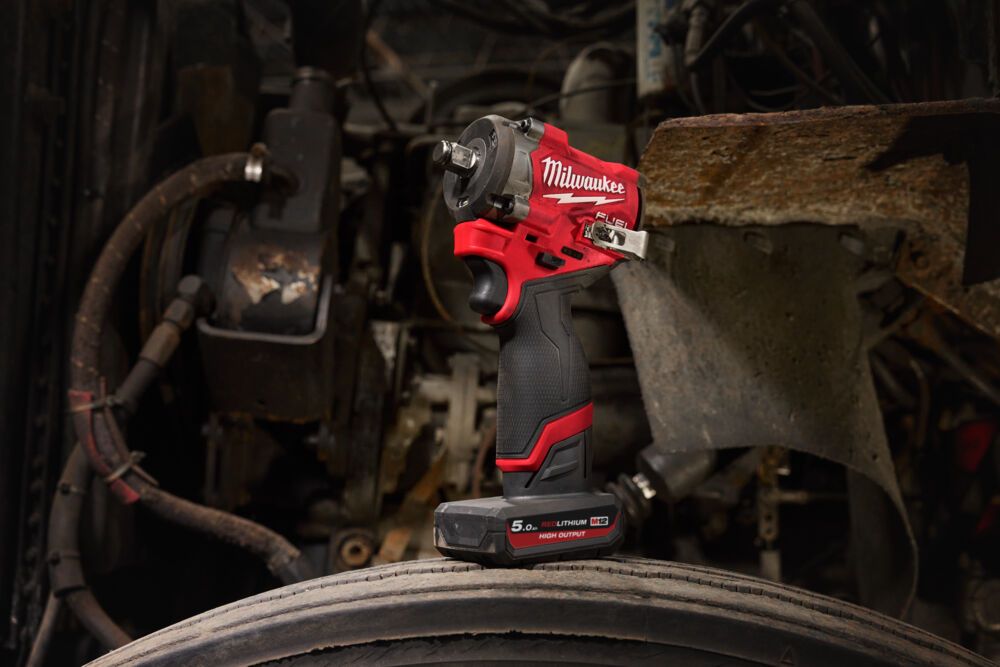 Гайковерт акумуляторний безщітковий 1/2'' MILWAUKEE, M12 FCIWF12G3-0, 746Нм, з кільцем (каркас, кліпса для реміня, картонне паку (4933493454)