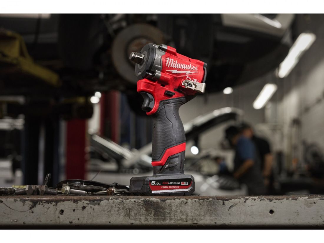 Гайковерт акумуляторний безщітковий 1/2'' MILWAUKEE, M12 FCIWP12G3-0, 746Нм, з піном (каркас, кліпса для ремпеня, картонне пакув (4933493457)