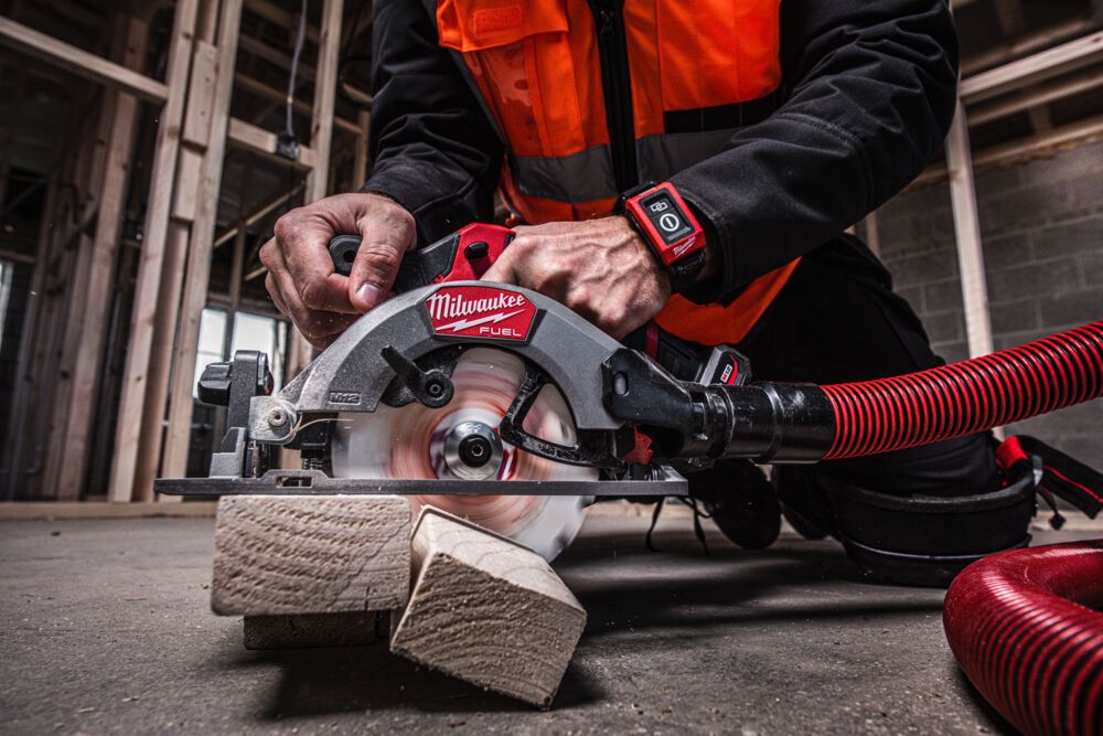 Пила дискова ручна акумуляторна безщіткова MILWAUKEE, M12 FCS442-0, діаметр 140мм (каркас, диск, картонне пакування) (4933493488)