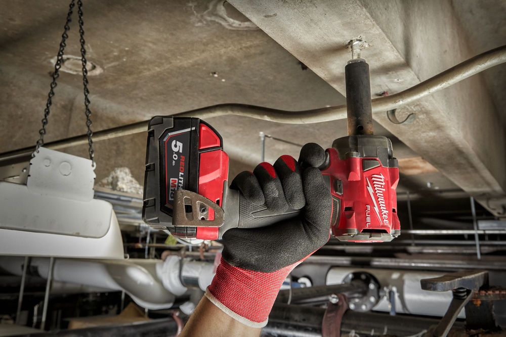 Гайковерт акумуляторний безщітковий 1/2'' MILWAUKEE, M18 FIW2F12-0, 339Нм, з кільцем (каркас, кліпса для реміня) (4933498058)