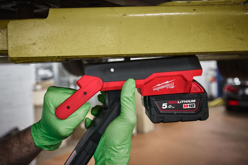 Ліхтар світлодіодний акумуляторний MILWAUKEE, M18 ABL-0, 2500Лм, на магніті (каркас) (4933498147)