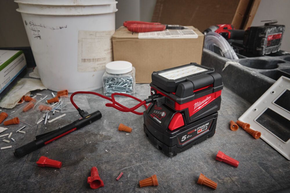 Ліхтар світлодіодний акумуляторний MILWAUKEE M18 ALIS-0, 1000Лм, з шарнирним блоком (каркас) (4933498148)