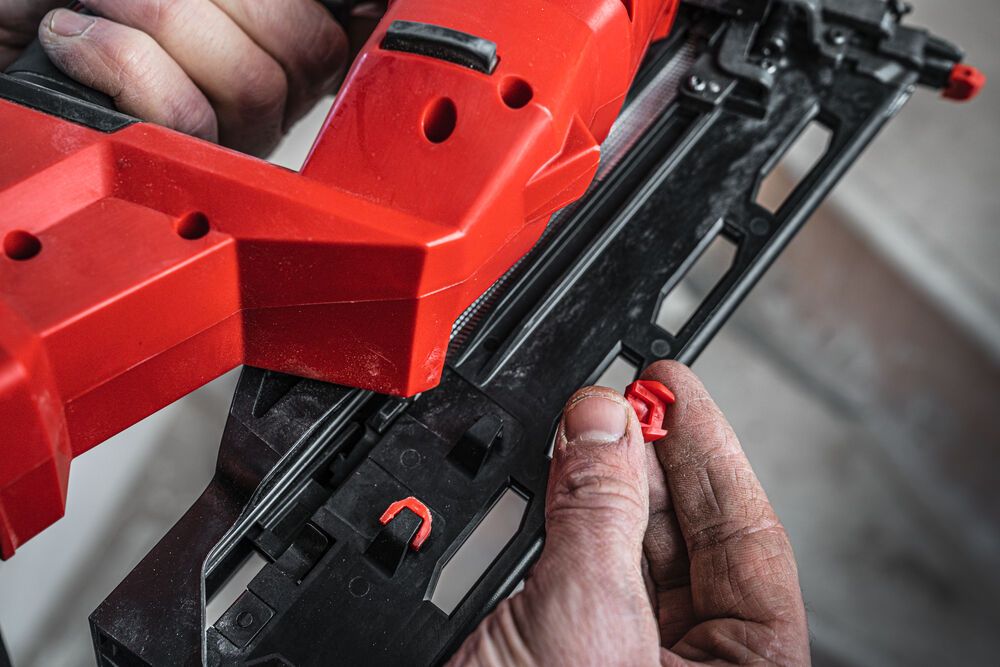 Пістолет цвяхозабивний акумуляторний безщітковий MILWAUKEE, M18 FN16GA-0, 32-64мм (каркас, картонне пакування) (4933499154)