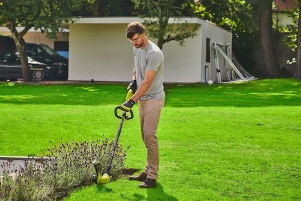 Тример садовий акумуляторний Ryobi ONE+ RY18LT33B-0 18В 33см 2.6кг без АКБ та ЗП (5133006024)