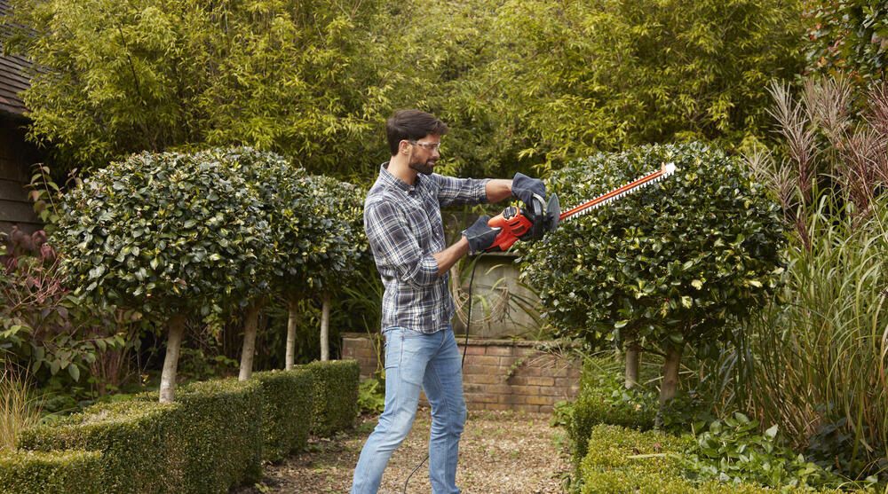 Кущоріз електричний BLACK+DECKER BEHTS301