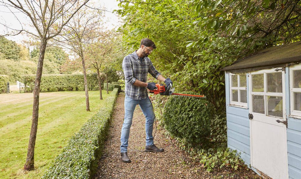 Кущоріз електричний BLACK+DECKER BEHTS301