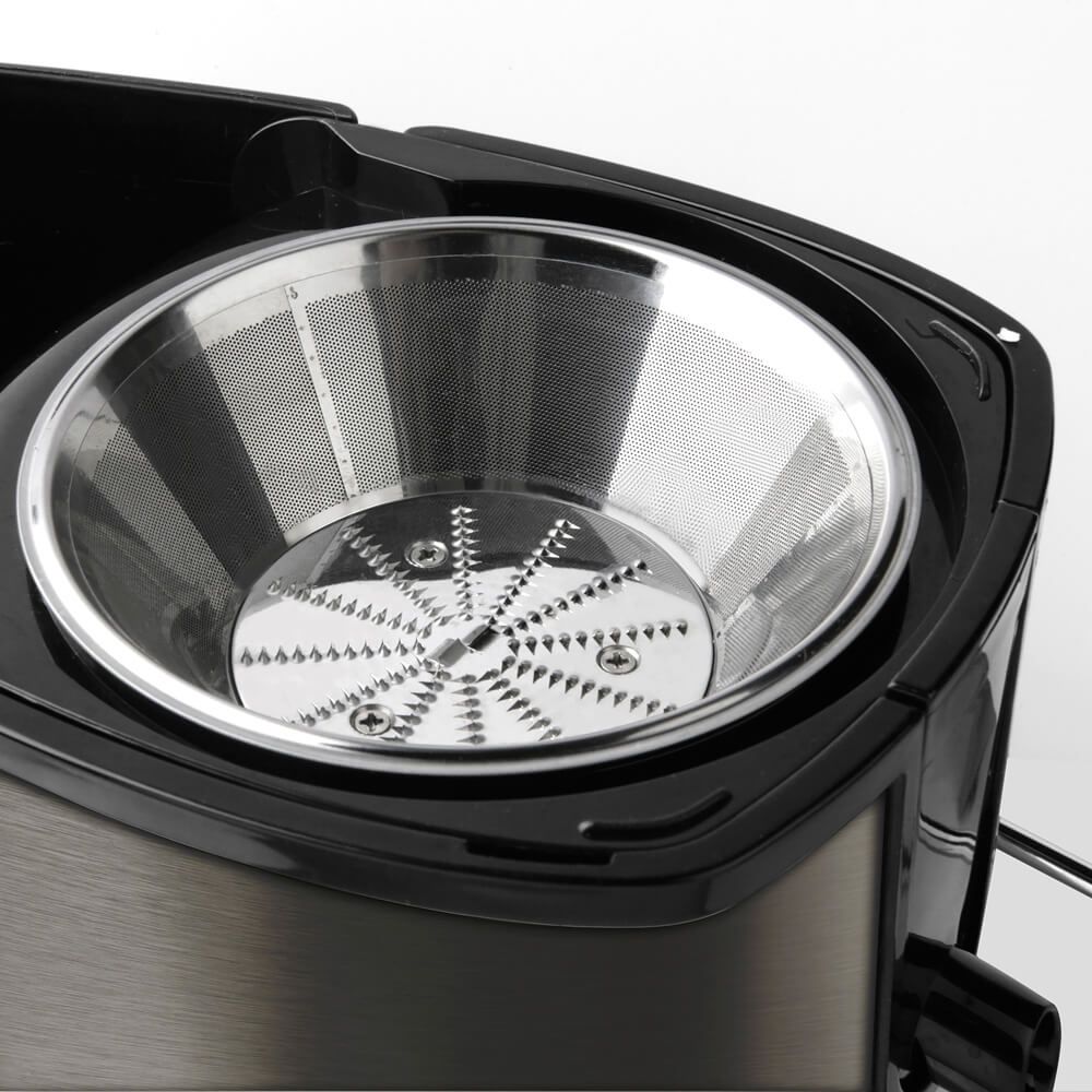 Соковитискач BLACK+DECKER BXJE600E