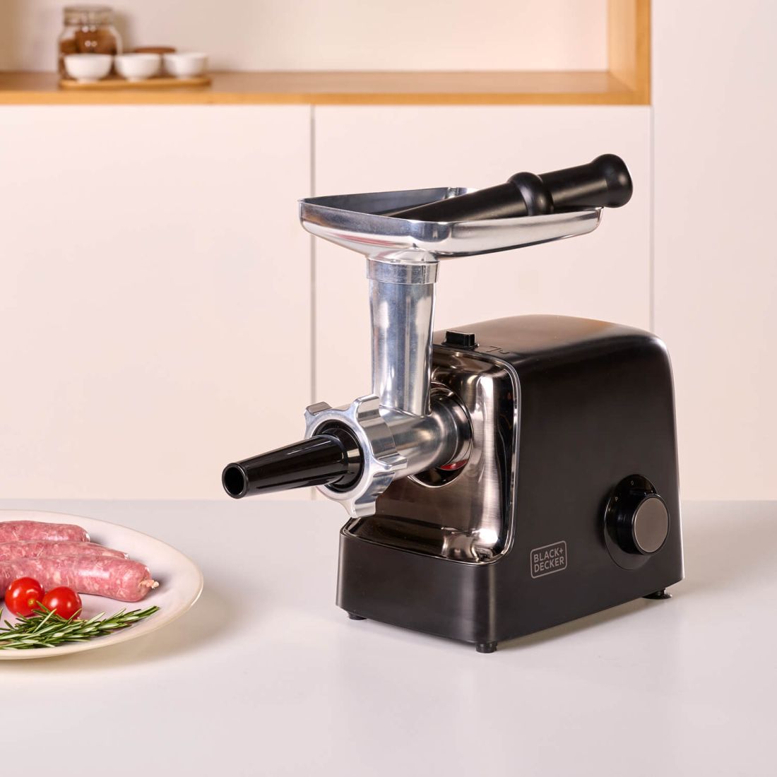 М’ясорубка BLACK+DECKER BXMMA2200E