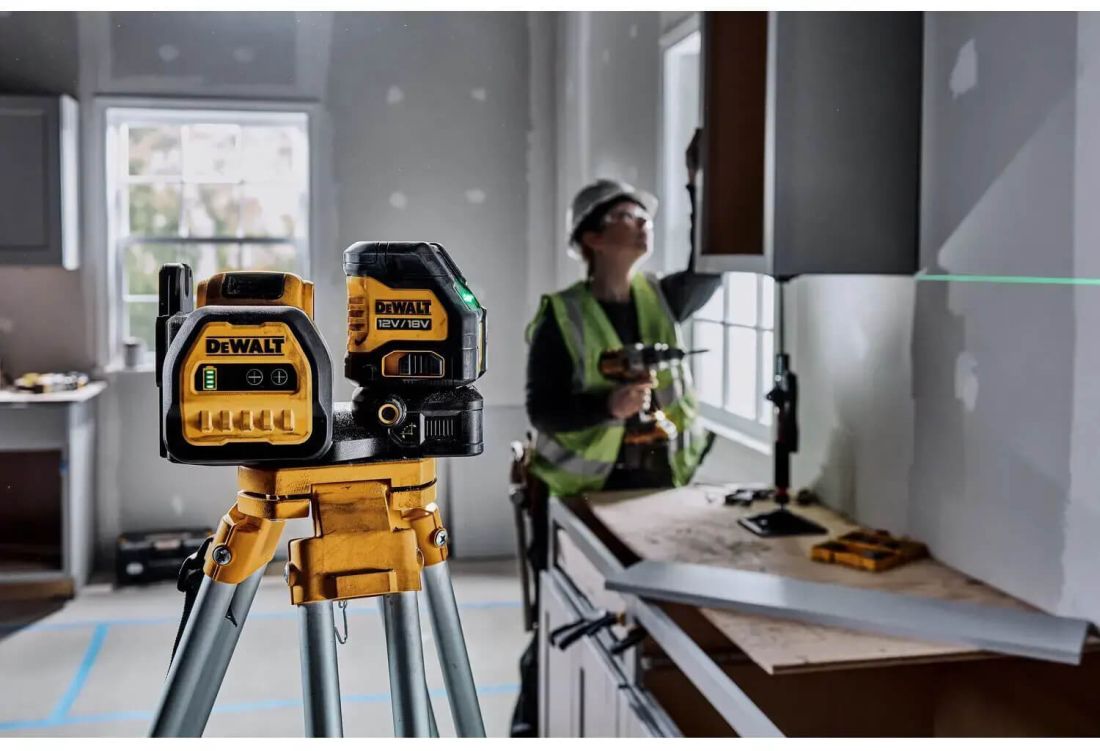 Рівень лазерний лінійний DeWALT DCE088D1G18