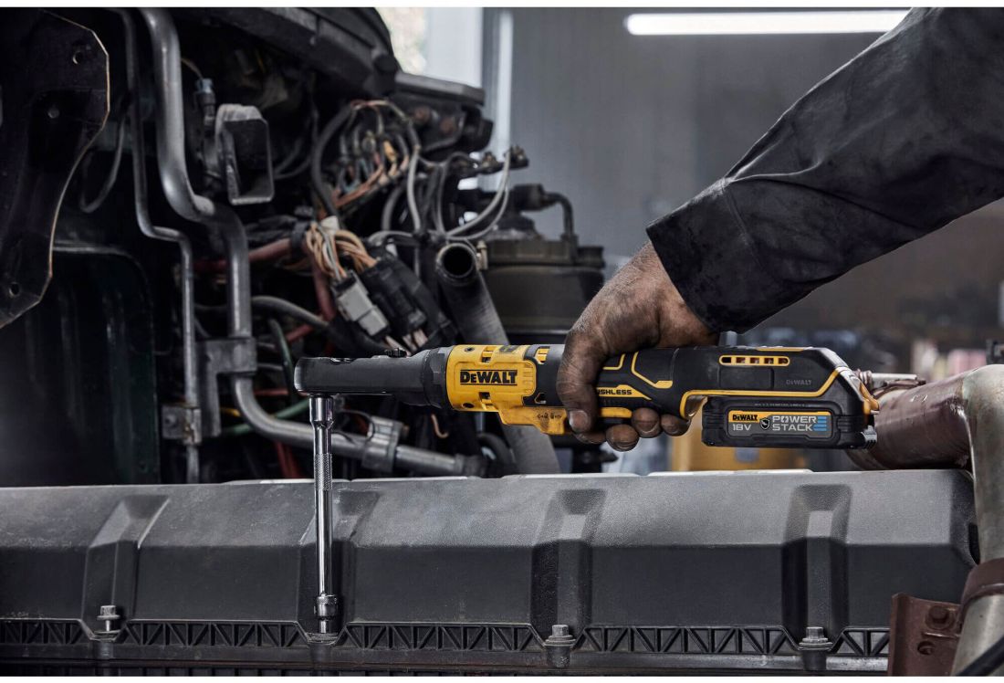 Гайкокрут кутовий - ключ-храповик акумуляторний безщітковий DeWALT DCF510N