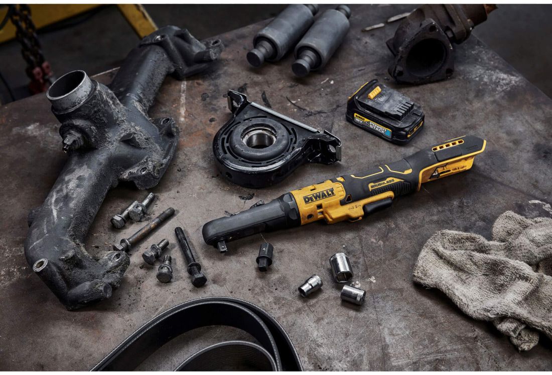 Гайкокрут кутовий - ключ-храповик акумуляторний безщітковий DeWALT DCF510N