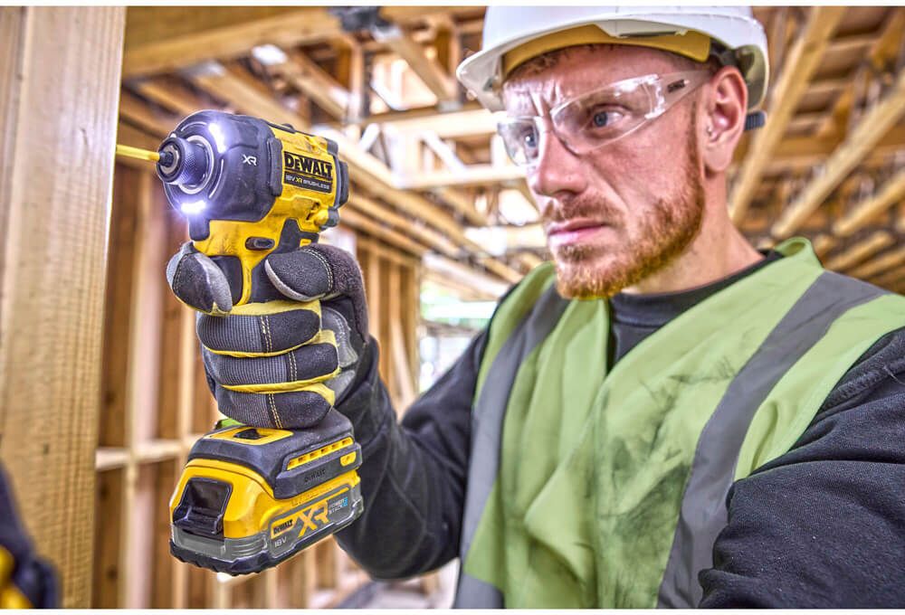 Шурупокрут ударний гідравлічний акумуляторний безщітковий DeWALT DCF870N