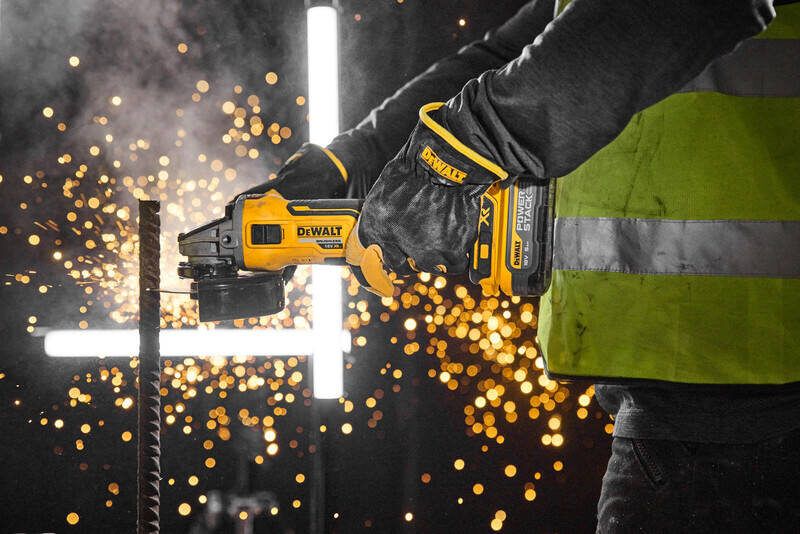 Шліфмашина кутова - болгарка акумуляторна безщіткова DeWALT DCG405H2T