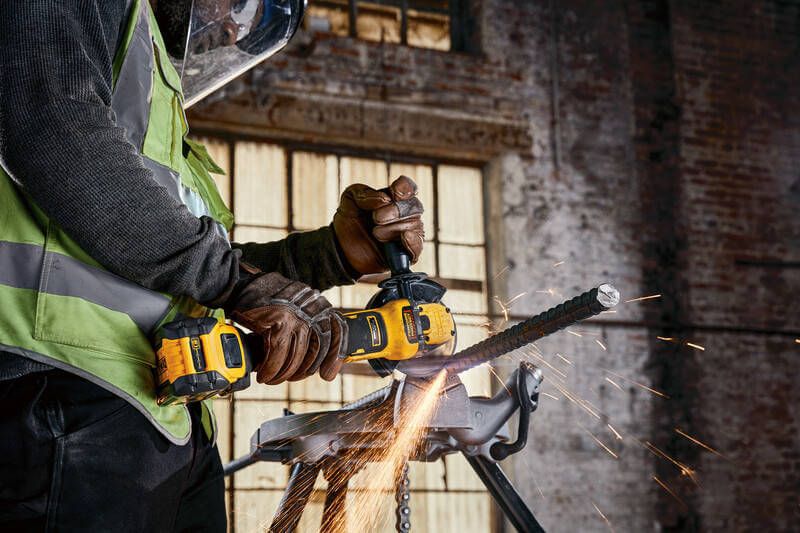 Шліфмашина кутова болгарка акумуляторна безщіткова DeWALT DCG416VSN