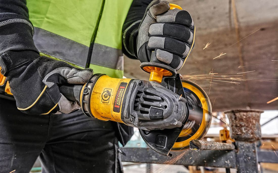 Шліфмашина кутова болгарка акумуляторна DeWALT DCG418N
