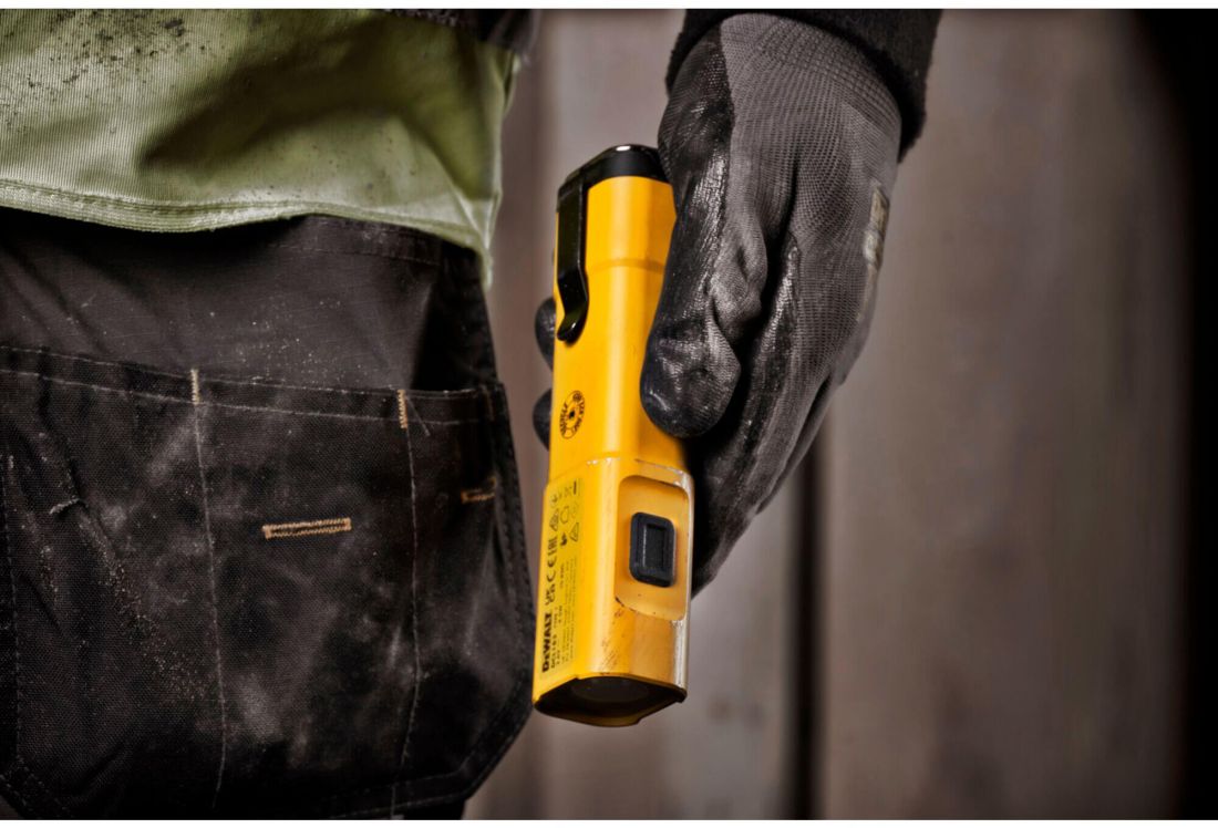 Ліхтар світлодіодний акумуляторний DeWALT DCL183