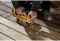 Шліфмашина стрічкова акумуляторна безщіткова DeWALT DCW220P2