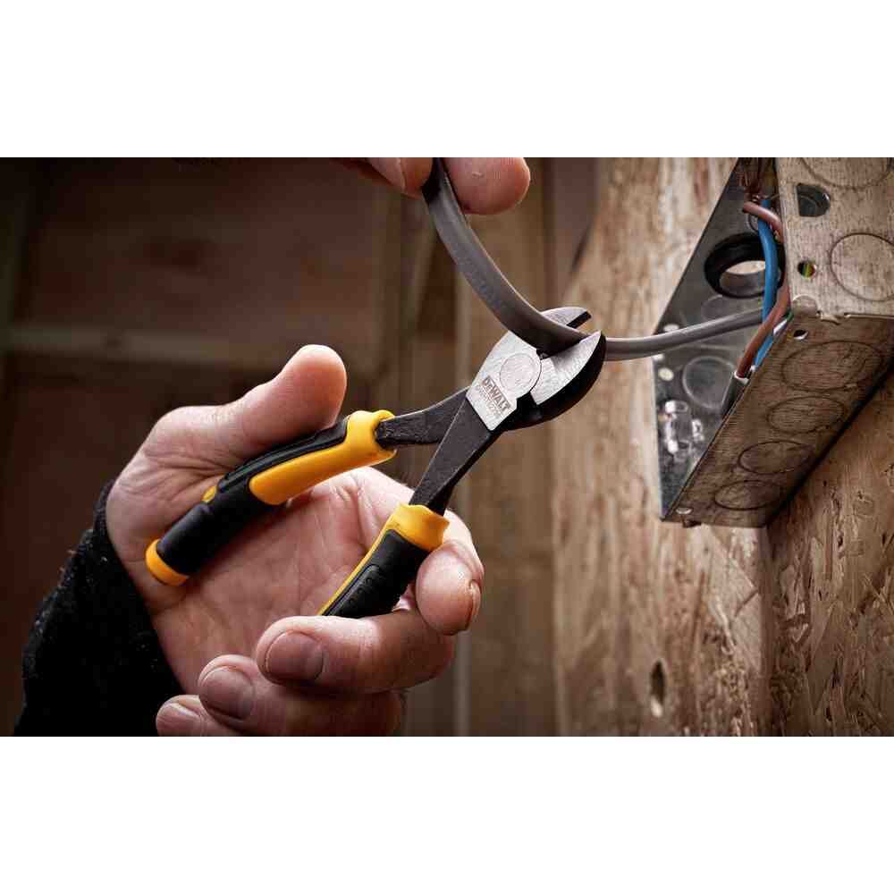Кусачки LASER HARDENED діагональні довжиною 160 мм DeWALT DWHT82796-0
