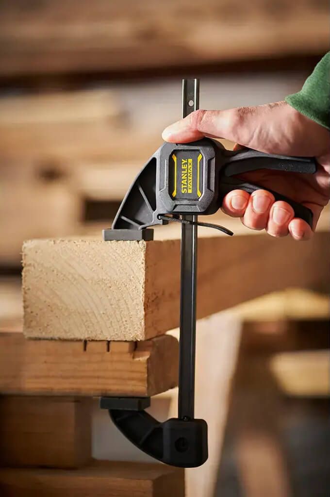 Струбцина FatMax XL триггерная з максимальним зусиллям стиснення 270 кг STANLEY FMHT0-83241