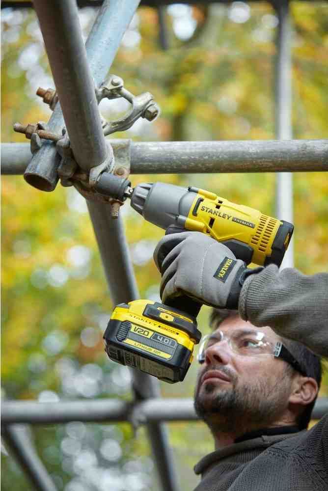 Гайковерт ударний акумуляторний STANLEY FATMAX SFMCF900B