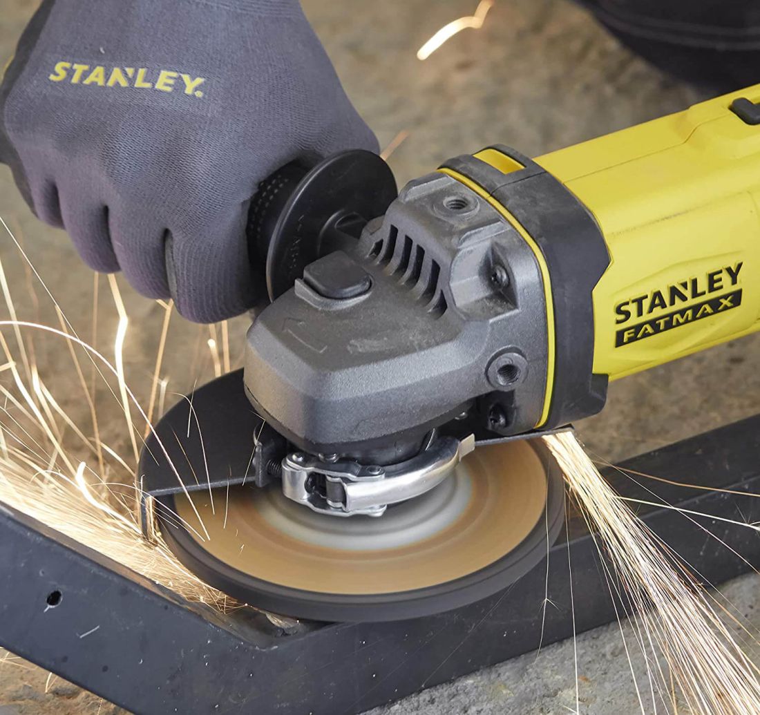 Шліфмашина кутова акумуляторна - болгарка акумуляторна STANLEY FATMAX SFMCG400M2K